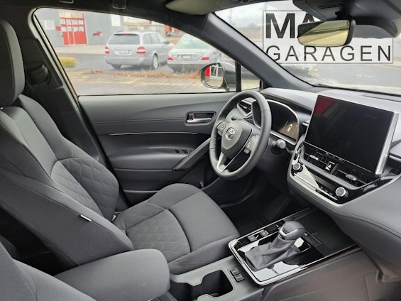 Vehicle image 8 Vehicle image 8