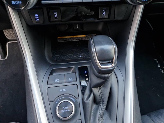 Vehicle image 15 Vehicle image 15