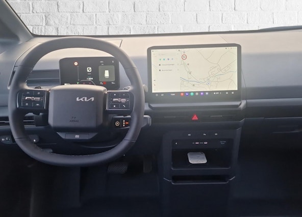 Vehicle image 4 Vehicle image 4