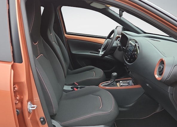 Vehicle image 15 Vehicle image 15