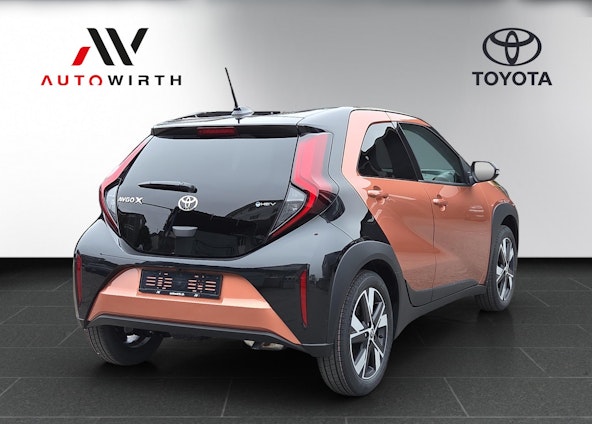 Vehicle image 4 Vehicle image 4