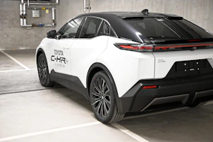 image du véhicule TOYOTA C-HR+ Premium AWD