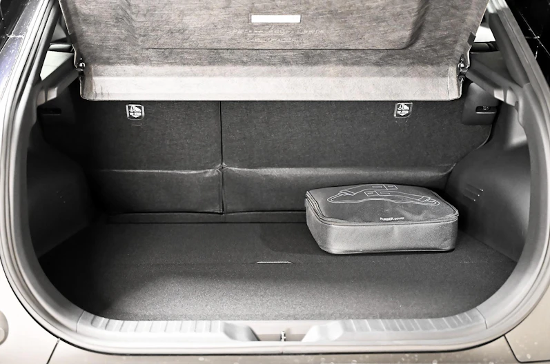 Fahrzeugbild TOYOTA C-HR+