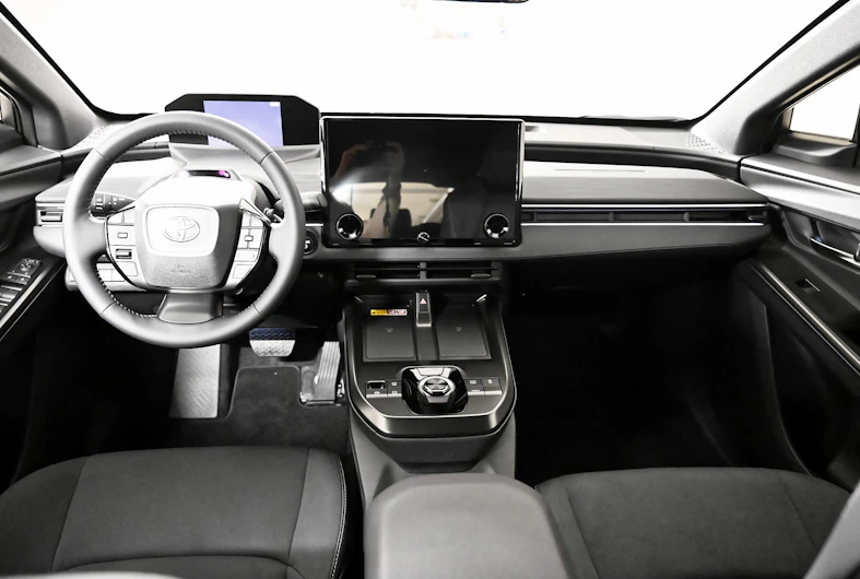 Fahrzeugbild TOYOTA C-HR+