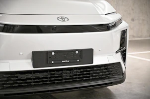 image du véhicule TOYOTA C-HR+ Premium AWD