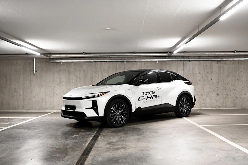 Fahrzeugbild TOYOTA C-HR+