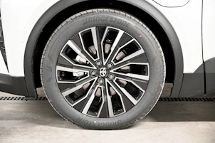 image du véhicule TOYOTA C-HR+ Premium AWD