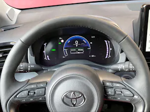 Toyota Yaris 1.5 VVT-i HSD Trend