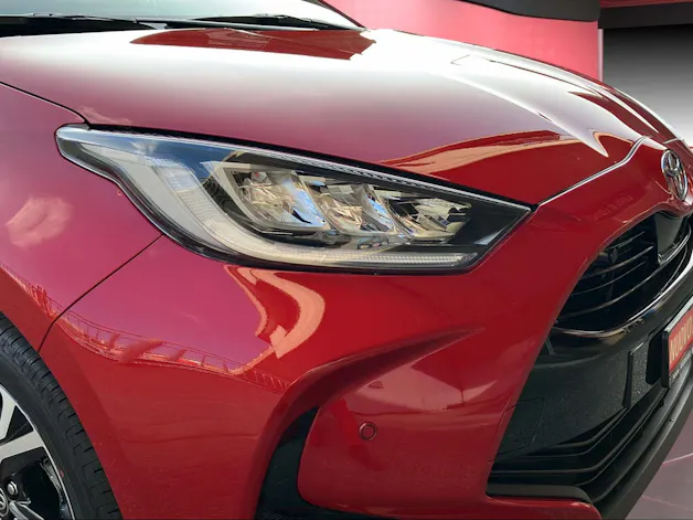 Toyota Yaris 1.5 VVT-i HSD Trend