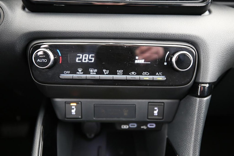 Vehicle image TOYOTA YARIS