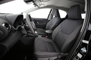 Vehicle image TOYOTA Yaris 1.5 VVT-i HSD Trend