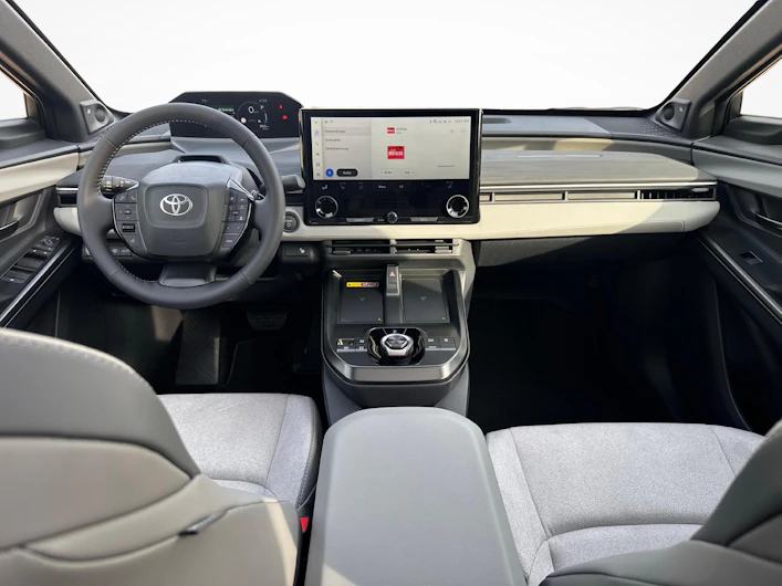 Fahrzeugbild TOYOTA C-HR+