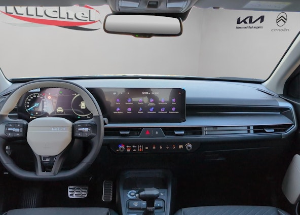 Vehicle image 9 Vehicle image 9