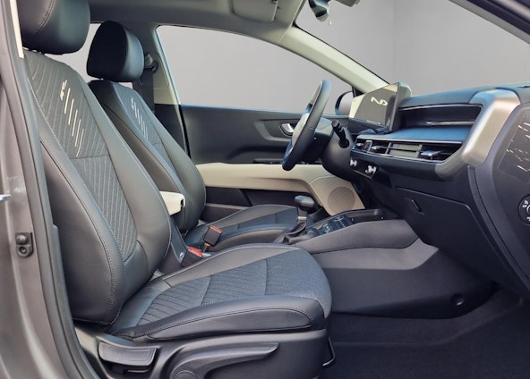 Vehicle image 7 Vehicle image 7