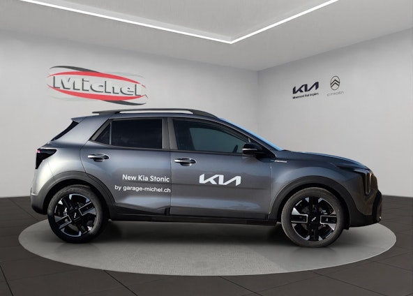 Vehicle image 4 Vehicle image 4