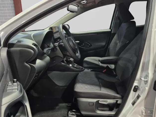 Toyota Yaris 1.5 VVT-i HSD Trend