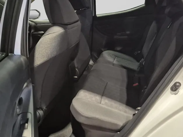 Toyota Yaris 1.5 VVT-i HSD Trend