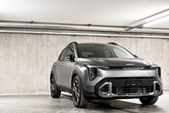 Vehicle image 10 Vehicle image 10