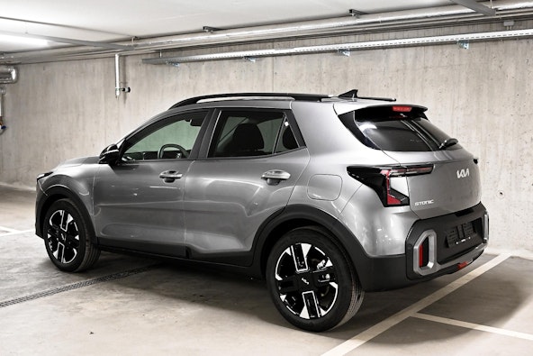 Vehicle image 7 Vehicle image 7