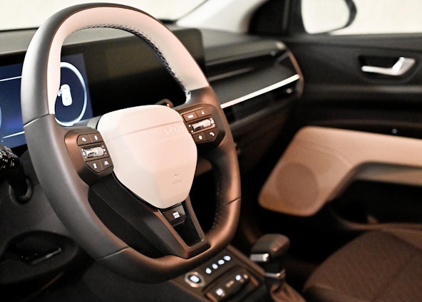 Vehicle image 3 Vehicle image 3