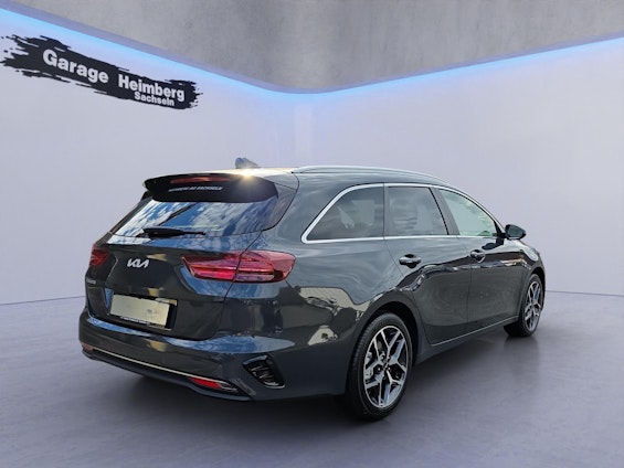 Vehicle image 4 Vehicle image 4