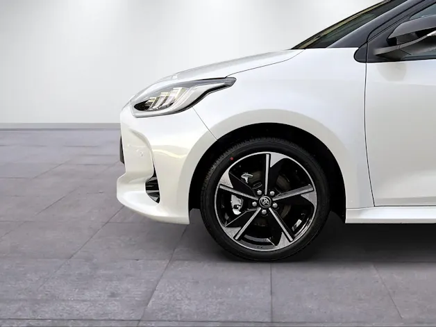 Toyota Yaris 1.5 VVT-i HSD Premium