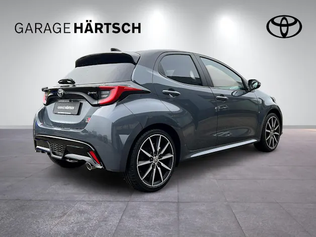 Toyota Yaris 1.5 VVT-i HSD GR Sport