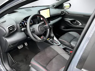 Toyota Yaris 1.5 VVT-i HSD GR Sport