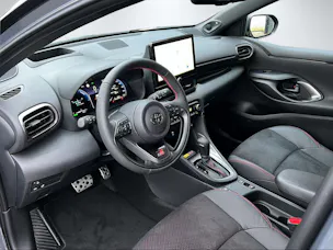 Toyota Yaris 1.5 VVT-i HSD GR Sport