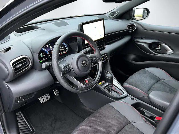 Toyota Yaris 1.5 VVT-i HSD GR Sport