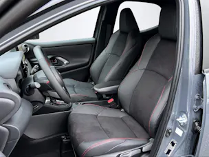 Toyota Yaris 1.5 VVT-i HSD GR Sport