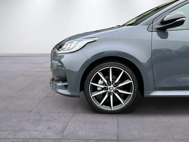 Toyota Yaris 1.5 VVT-i HSD GR Sport