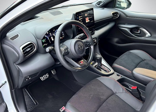 Vehicle image 13 Vehicle image 13