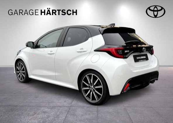 Vehicle image 3 Vehicle image 3