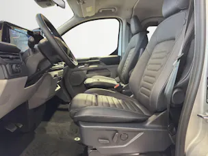 Ford Tourneo Custom 320 L2 2.0 EcoBlue 170 Titanium