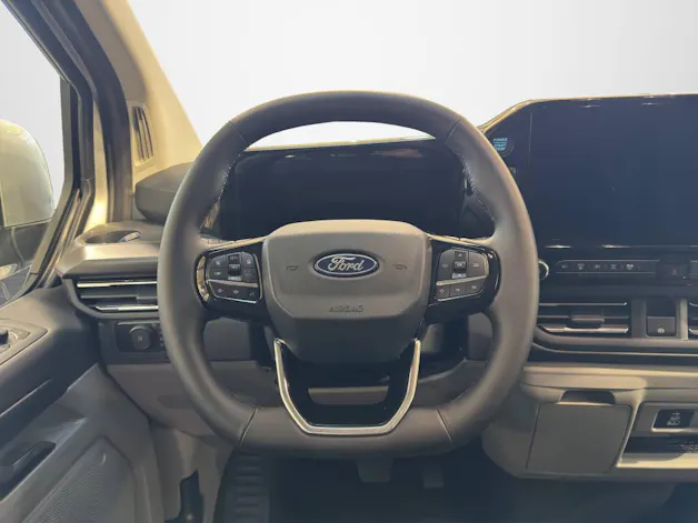 Ford Tourneo Custom 320 L2 2.0 EcoBlue 170 Titanium