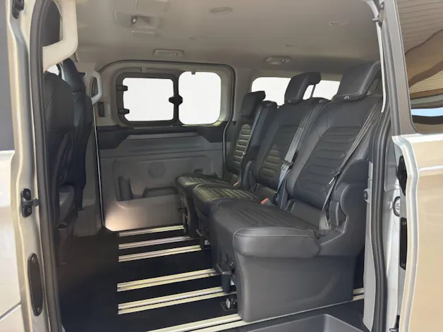 Ford Tourneo Custom 320 L2 2.0 EcoBlue 170 Titanium
