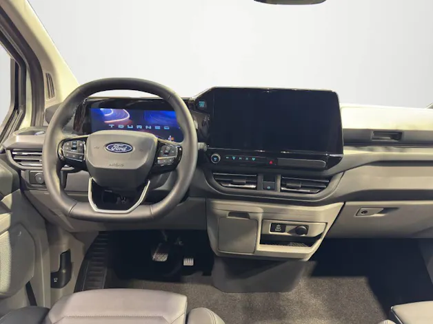 Ford Tourneo Custom 320 L2 2.0 EcoBlue 170 Titanium
