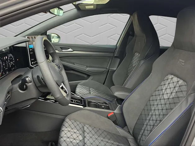 VW Golf 1.5 e TSI mHEV R-Line DSG