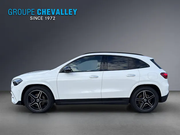 Mercedes-Benz GLA 220 4Matic 8G-DCT