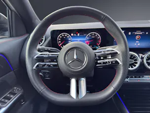 Mercedes-Benz GLA 220 4Matic 8G-DCT