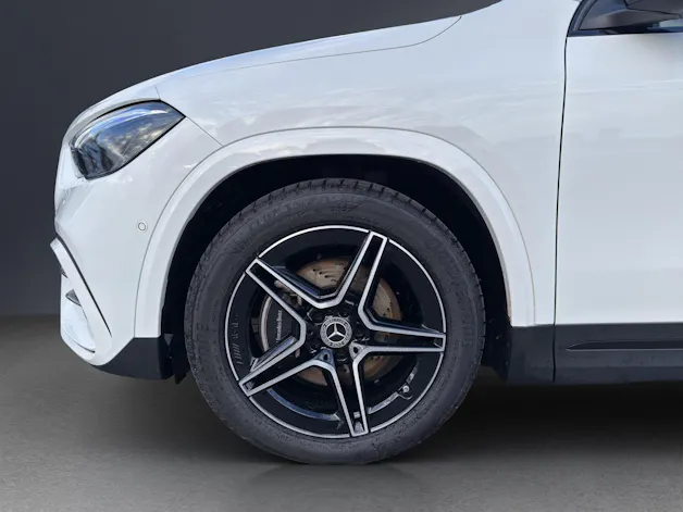 Mercedes-Benz GLA 220 4Matic 8G-DCT