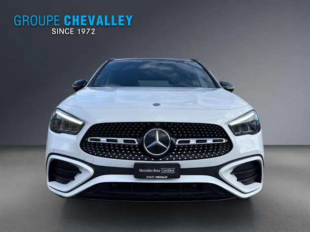 Mercedes-Benz GLA 220 4Matic 8G-DCT