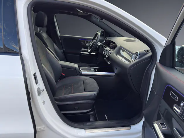 Mercedes-Benz GLA 220 4Matic 8G-DCT