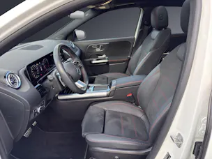 Mercedes-Benz GLA 220 4Matic 8G-DCT
