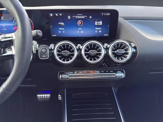 Mercedes-Benz GLA 220 4Matic 8G-DCT