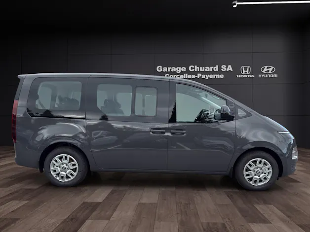 Hyundai Staria Wagon 1.6 T-GDi HEV Amplia A