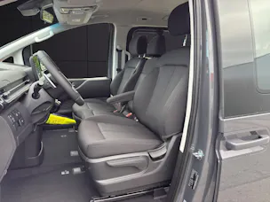 Hyundai Staria Wagon 1.6 T-GDi HEV Amplia A