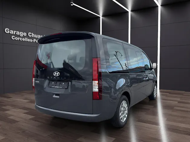 Hyundai Staria Wagon 1.6 T-GDi HEV Amplia A