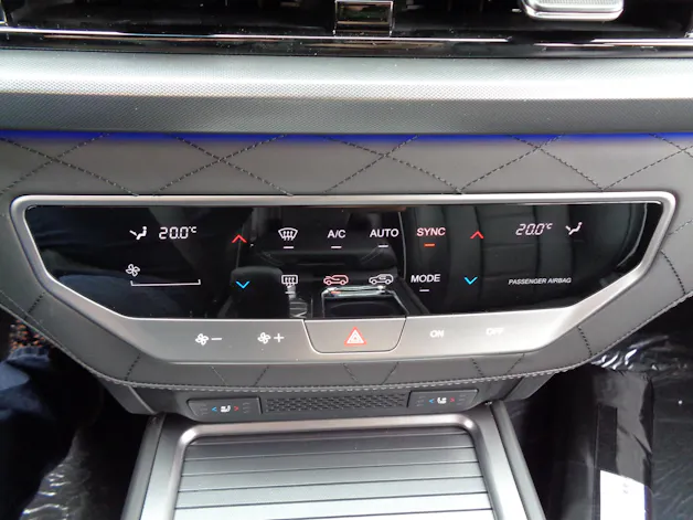 KGM -SsangYong Rexton 2.2 CRDi Blackline 4WD AT